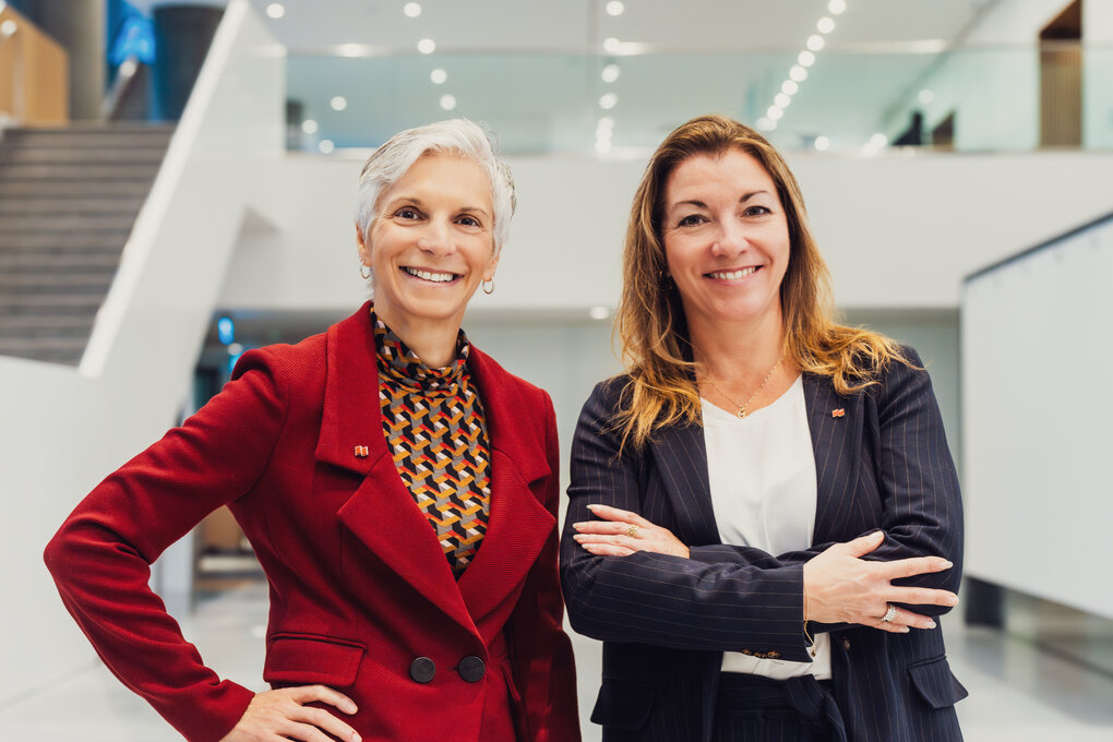 Deux femmes parlent de l’importance de la littératie financière