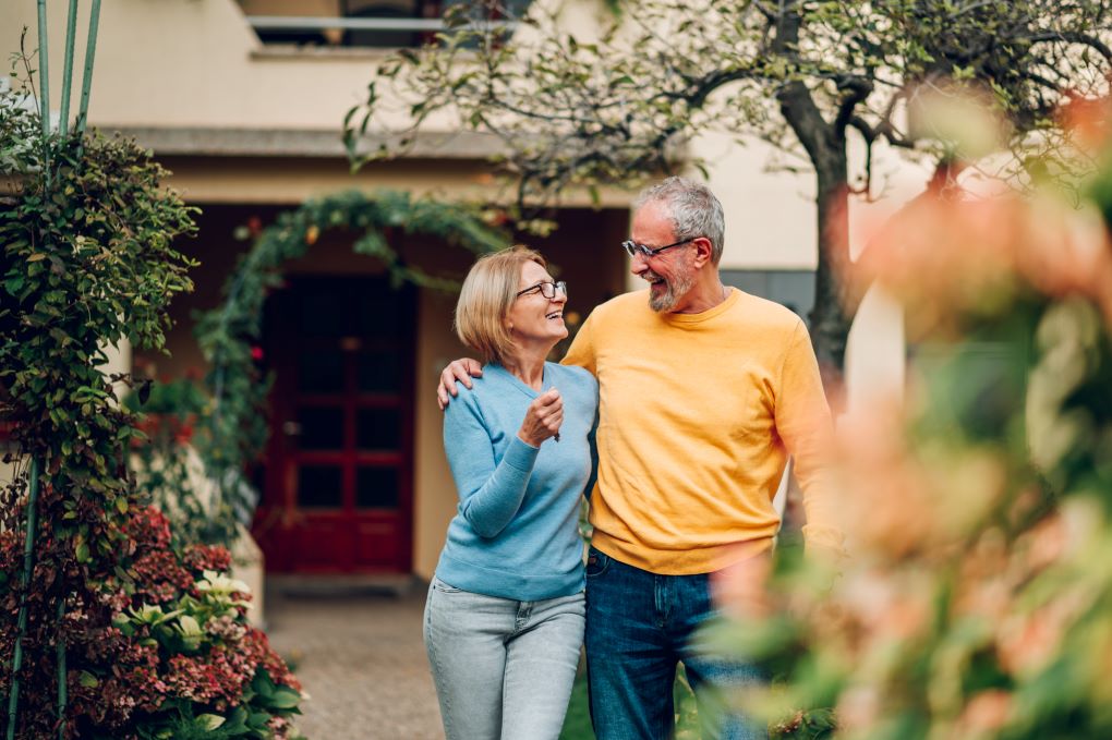 Photo d’un couple pour un article sur la marge de crédit hypothécaire