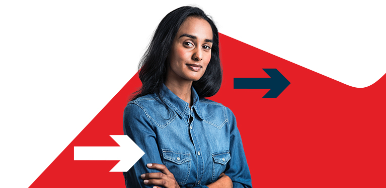 Photo d’une personne ayant immigré au Canada sur fond de logo Banque Nationale 